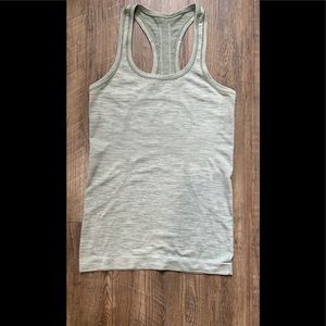 lululemon Heathered Desert Olive Swiftly Tech Tank Sz 4